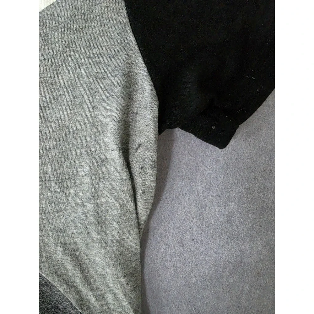 Nike Men Shirt XL Gray White Colorblock Logo Short Sleeve Crew Neck Tee